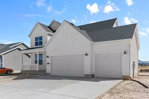 2218 N Hooded Crane Dr, Clinton, UT 84015 - Photo 3