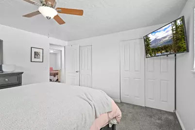 7282 S 2700 W, West Jordan, UT 84084 - Photo 27