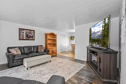 7282 S 2700 W, West Jordan, UT 84084 - Photo 15