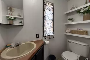 225 W 200 N, Huntington, UT 84528 - Photo 9