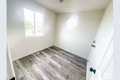705 N 310 E, Tooele, UT 84074 - Photo 11