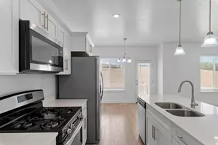 16042 S Bodmin Way, Bluffdale, UT 84065 - Photo 5
