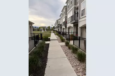 3839 W Gartmore Ln, Taylorsville, UT 84129 - Photo 3