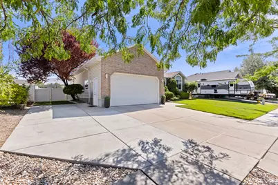 1295 Bridgeview Dr, Layton, UT 84041 - Photo 3