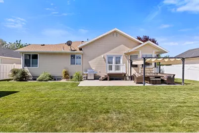 1295 Bridgeview Dr, Layton, UT 84041 - Photo 35
