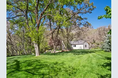 6069 S 2900 E, Uintah, UT 84403 - Photo 47