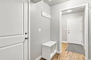 11954 S Forester Peak Pl W, Herriman, UT 84096 - Photo 5