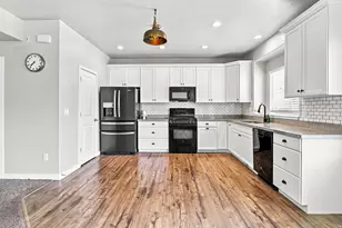 11954 S Forester Peak Pl W, Herriman, UT 84096 - Photo 9