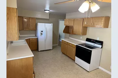 260 N 100 W, Panguitch, UT 84759 - Photo 9