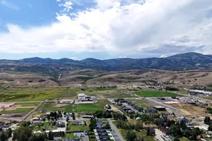189 E Froghair Cir, Garden City, UT 84028 - Photo 23