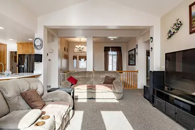 2485 S 1875 W, Syracuse, UT 84075 - Photo 9