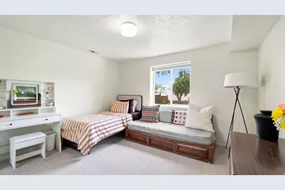 754 S Woodland Hills Dr E, Bountiful, UT 84010 - Photo 25