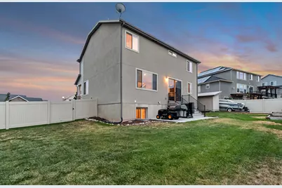 172 W Stillwater Dr, Saratoga Springs, UT 84045 - Photo 47