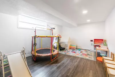 173 E 1050 N, Bountiful, UT 84010 - Photo 13