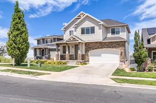 171 E Edgecrest Ln N, North Salt Lake, UT 84054 - Photo 1