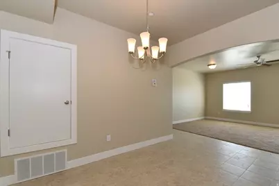 249 W Ridge Rd, Saratoga Springs, UT 84045 - Photo 9