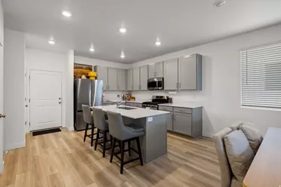 7559 S Topaz Sky Ln, West Jordan, UT 84081 - Photo 9