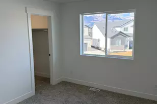 5438 N Lindbergh Ln, Eagle Mountain, UT 84005 - Photo 9