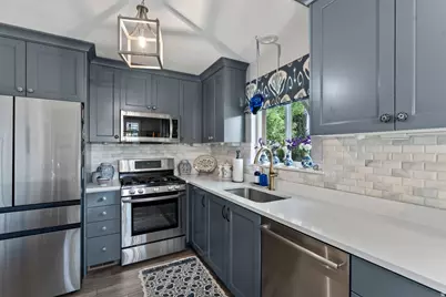 2337 S Country Club Cir E, Salt Lake City, UT 84109 - Photo 9