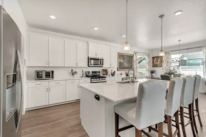 4772 N Topaz Dr, Eagle Mountain, UT 84005 - Photo 9