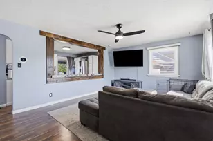 405 N Parkway Ave E, Tooele, UT 84074 - Photo 9