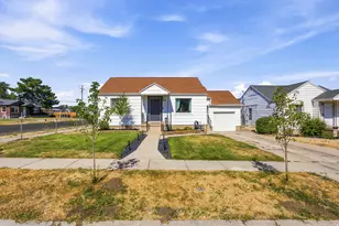 405 N Parkway Ave E, Tooele, UT 84074 - Photo 1