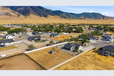 1585 E Ila Cv #208, Lake Point, UT 84074 - Photo 7