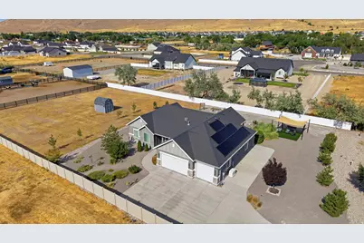 1585 E Ila Cv #208, Lake Point, UT 84074 - Photo 11