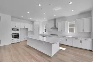 253 E Polaris Dr S, Saratoga Springs, UT 84045 - Photo 5