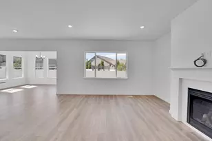 253 E Polaris Dr S, Saratoga Springs, UT 84045 - Photo 3