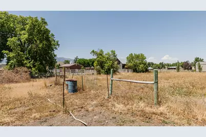 225 W 8800 S, Paradise, UT 84328 - Photo 45