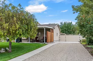 835 E Canyon Breeze Ln, Draper, UT 84020 - Photo 31