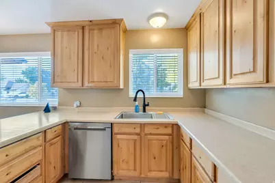 830 W 1850 N, Provo, UT 84604 - Photo 7