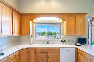 1547 E Boulder Springs Dr, Saint George, UT 84790 - Photo 45