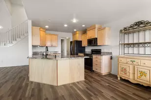 8987 N Cottage Cyn Dr, Cedar Hills, UT 84062 - Photo 9