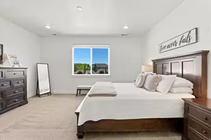 541 E 600 S, Hyrum, UT 84319 - Photo 27