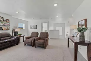 541 E 600 S, Hyrum, UT 84319 - Photo 35