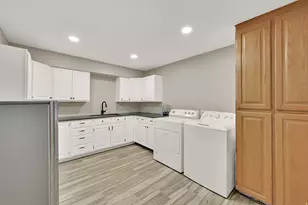 1358 E Heatherton Circle, Murray, UT 84121 - Photo 21