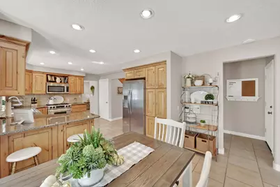 1358 E Heatherton Cir, Murray, UT 84121 - Photo 11