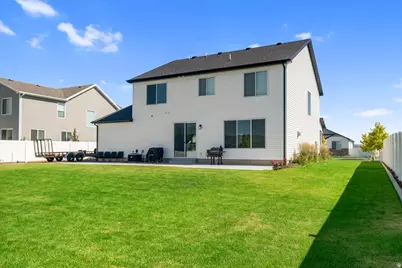 531 E 600 S, Hyrum, UT 84319 - Photo 25