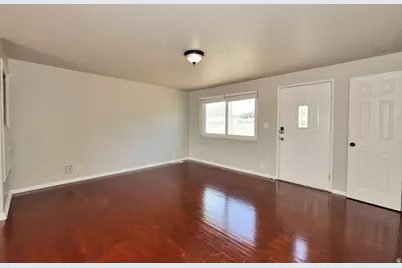 225 N Green Dr, Layton, UT 84041 - Photo 7