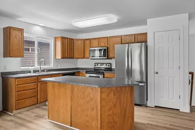 1060 W Oldham Dr N, North Salt Lake, UT 84054 - Photo 5