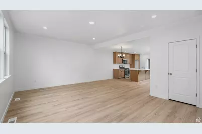 12921 S Burr Trail Ct #586, Riverton, UT 84096 - Photo 7
