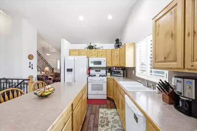 6111 W 5900 S, Hooper, UT 84315 - Photo 13