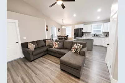 198 N Dakota Dr, Springville, UT 84663 - Photo 17