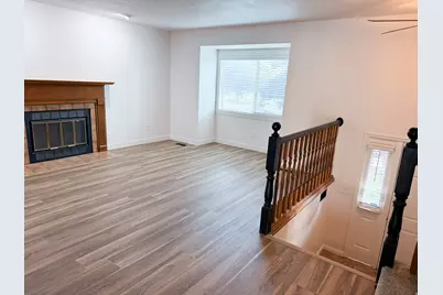 89 N 400 W, Clearfield, UT 84015 - Photo 7