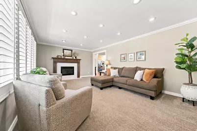 2092 E Somerset Dr S, Cottonwood Heights, UT 84121 - Photo 3