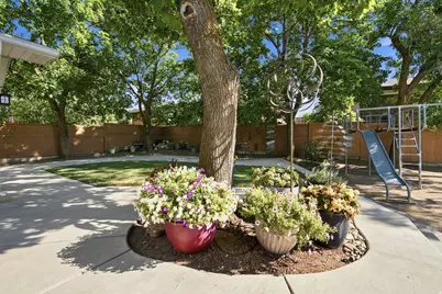 2092 E Somerset Dr S, Cottonwood Heights, UT 84121 - Photo 41