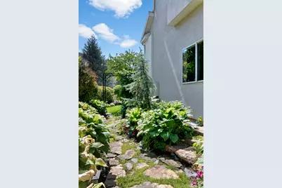 6176 S Haven Moor Cir E, Salt Lake City, UT 84121 - Photo 45