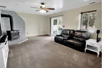 1446 W 1750 N, Clinton, UT 84015 - Photo 9